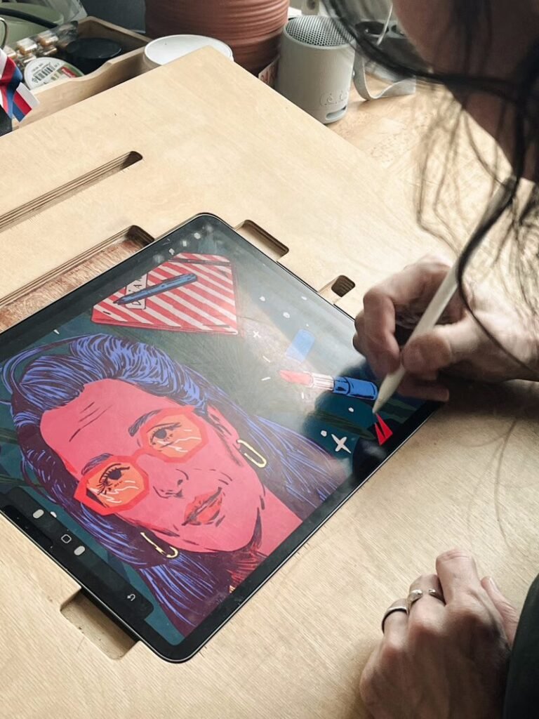 Dana Lédl / Myokard kreslí originální dílo pro Proud Puzzle